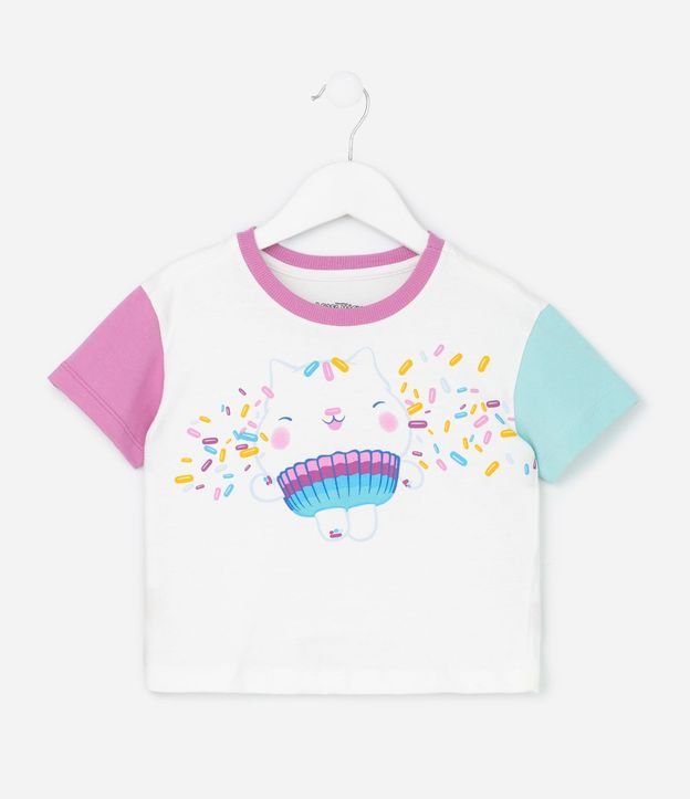 Remera Regular Infantil con Estampa La Casa de Muñecas de Gabby - Talle 1 a 6 años