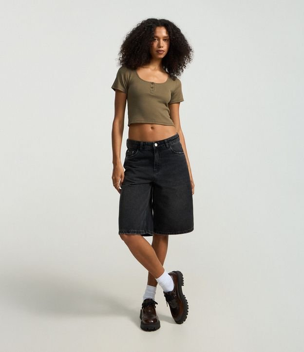 Blusa en Rib con Botones en el Escote