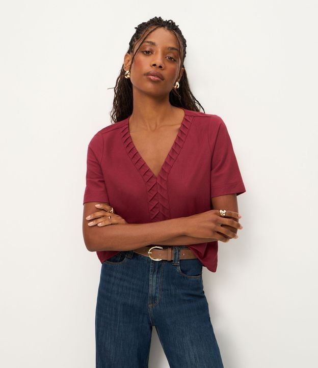 Blusa Slim en Piquet con Escote V y Detalle Texturizado 1