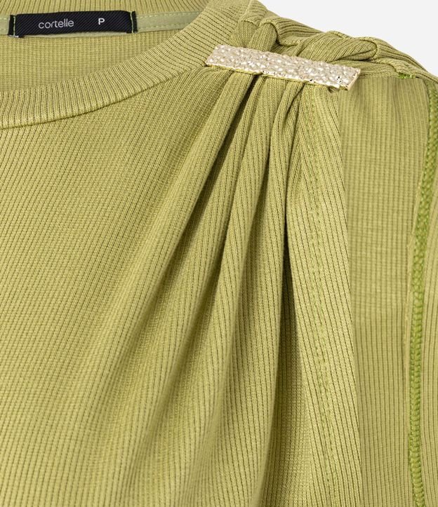 Blusa Acanalada en Rib con Detalle Metalizado en el Hombro 8