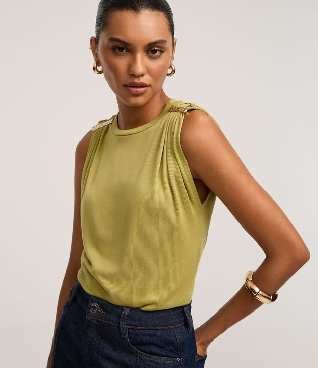 Blusa Acanalada en Rib con Detalle Metalizado en el Hombro