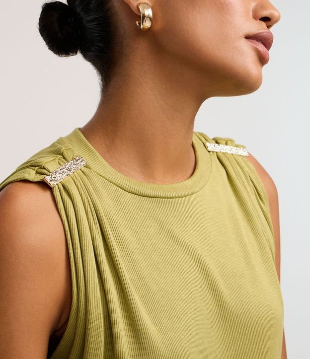 Blusa Acanalada en Rib con Detalle Metalizado en el Hombro 5