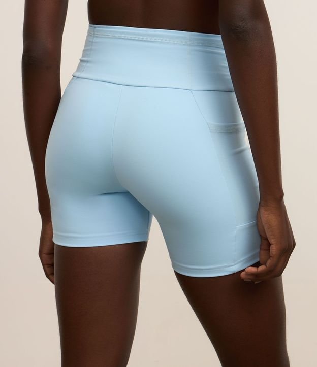 Bermuda Deportiva en Microfibra con Bolsillos y Cintura en Tule 4