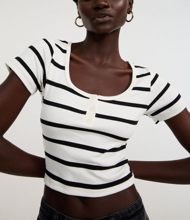Blusa en Rib con Escote Cuadrado y Estampa de Rayas 3