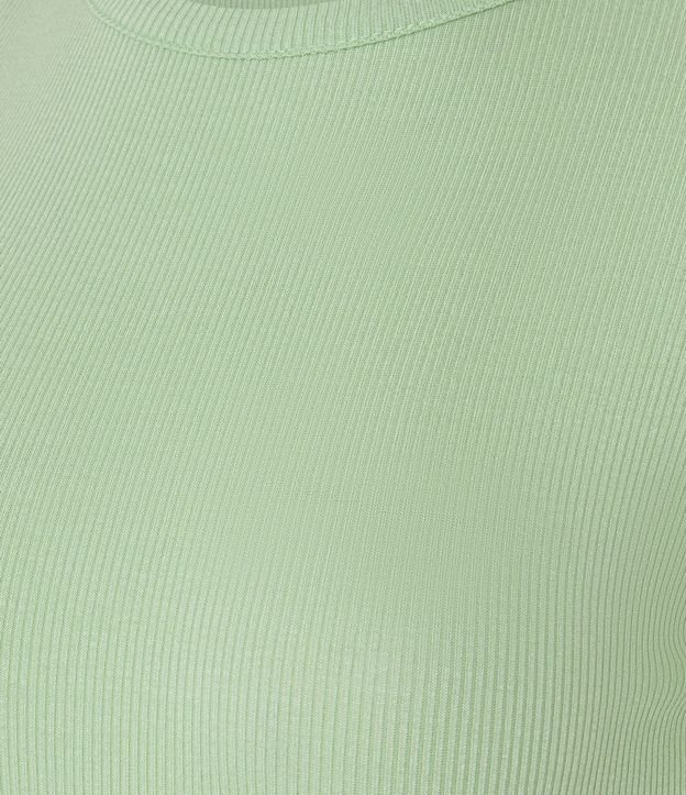Blusa en Viscosa Texturizada con Bajo Ondulado 9
