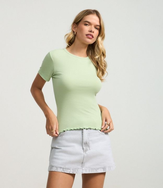 Blusa en Viscosa Texturizada con Bajo Ondulado 6