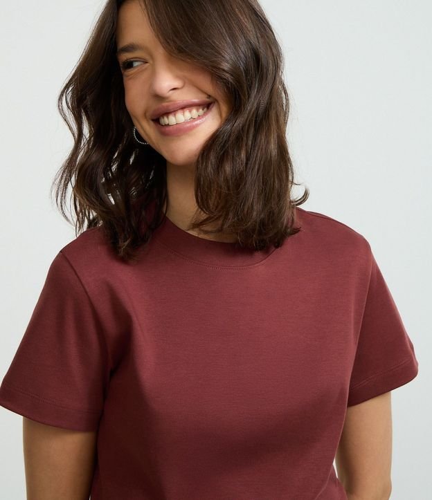 Blusa Básica en Algodón Interlock con Cuello Redondo 4
