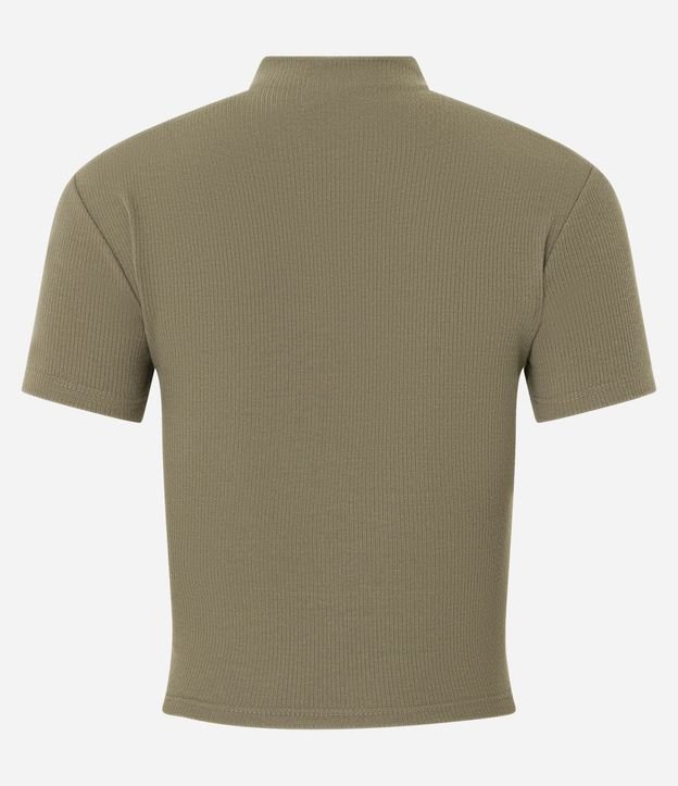 Blusa Básica Texturizada en Viscosa con Cuello Alto 9