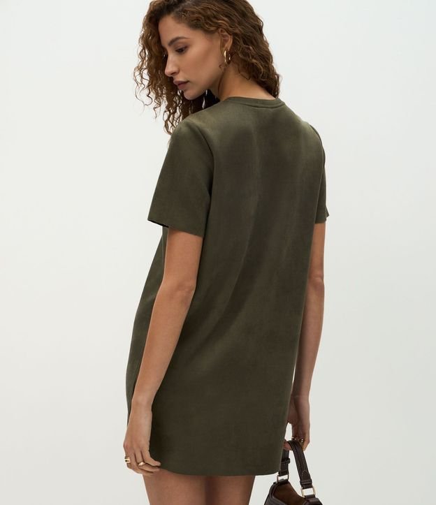 Vestido Corto Recto en Gamuza con Cuello Redondo 4