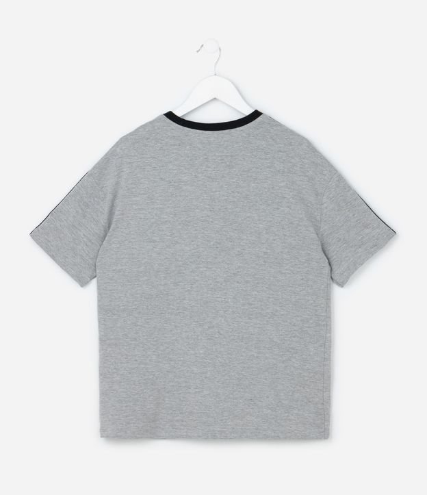 Remera Infantil con Estampa y Lettering Kuromi - Talle 7 a 14 años 3
