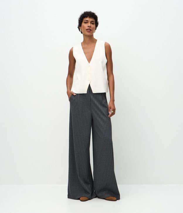Chaleco Reto Alargado en Tricot con Botones 2