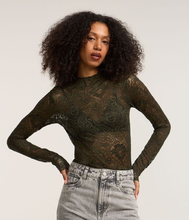 Blusa en Encaje Floral con Transparencia