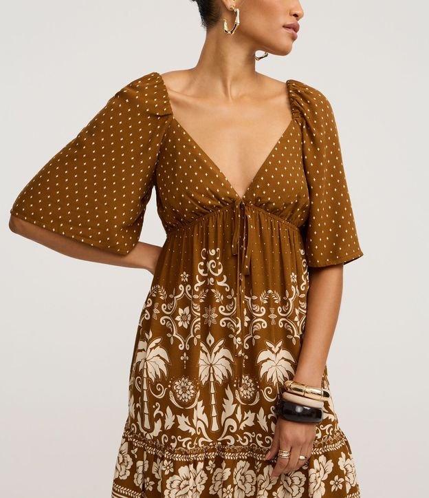Vestido Evasê Corto en Viscosa con Estampado de Lunares y Follaje 4