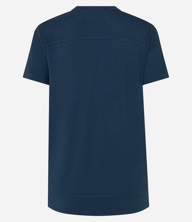 Remera Deportiva en Microfibra Agujerada con Ruedo Mullet 9