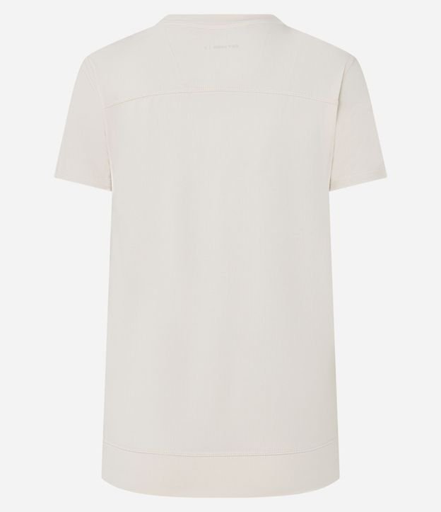 Remera Deportiva en Microfibra Agujerada con Ruedo Mullet 7
