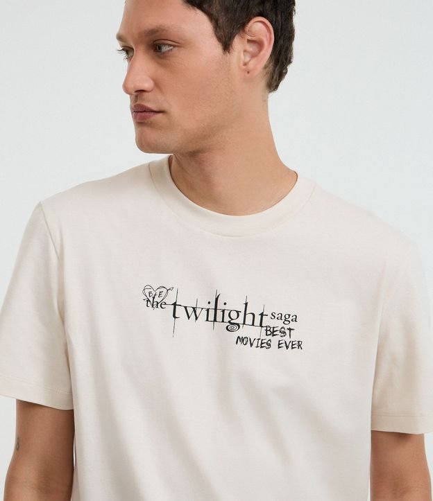 Remera Comfort en Algodón con Estampa de Twilight 5
