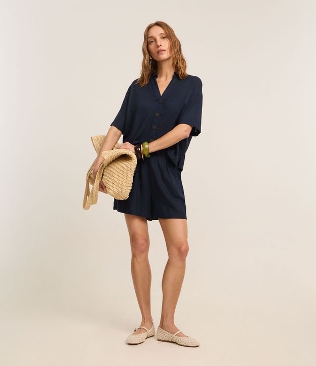 Camisa en Viscolino con Sisa Deslocada y Botones 2