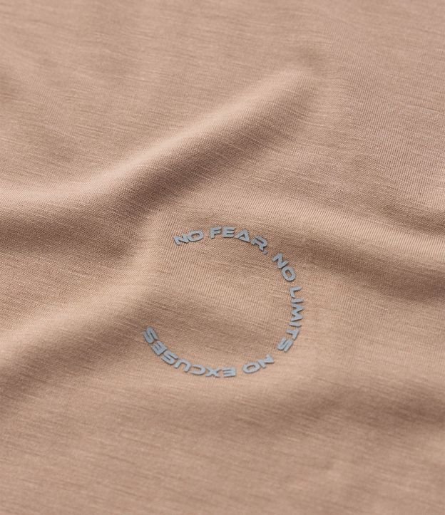 Remera Deportiva en Tecnologia Dry con Estampa Lettering 9