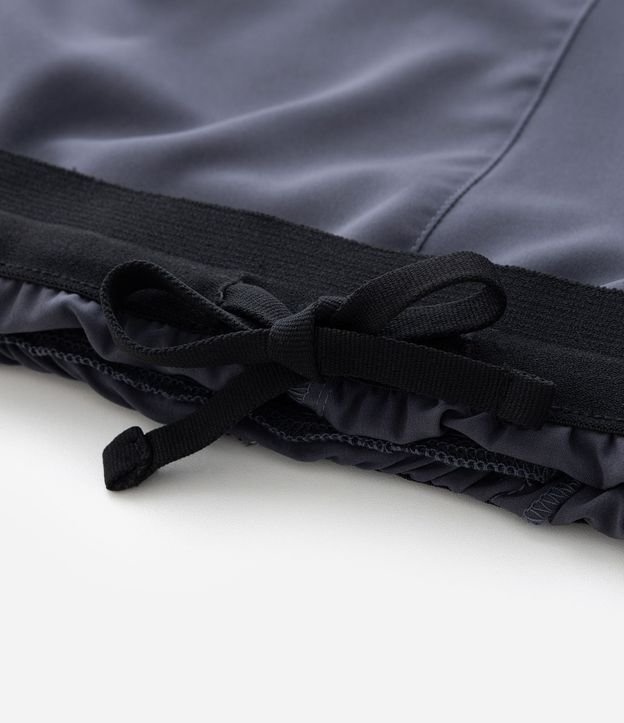 Bermuda Masculina Tecnológica con Cintura Contrastante 9