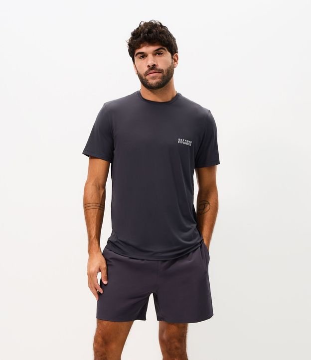 Bermuda Masculina Tecnológica con Cintura Contrastante 1