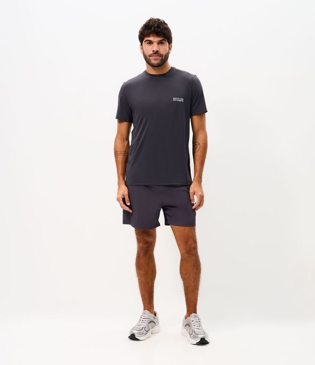 Bermuda Masculina Tecnológica con Cintura Contrastante 3