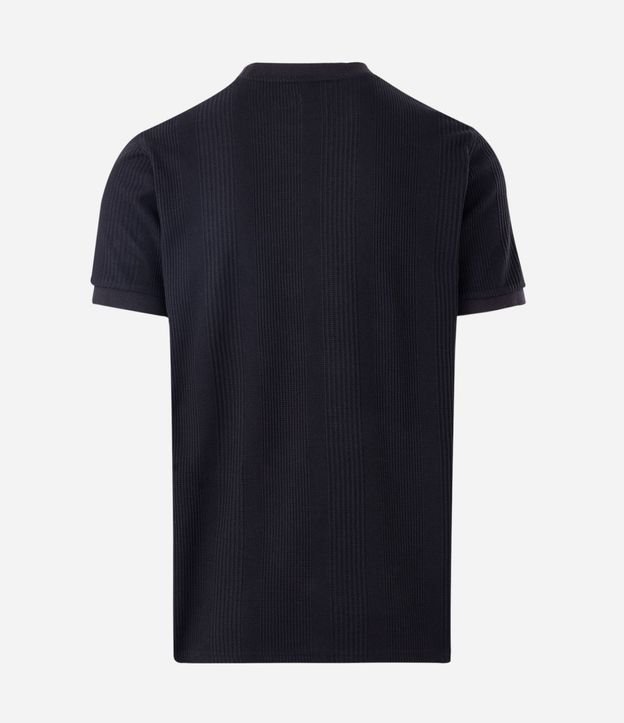 Remera Regular con Cuello Redondo y Textura Vertical 7