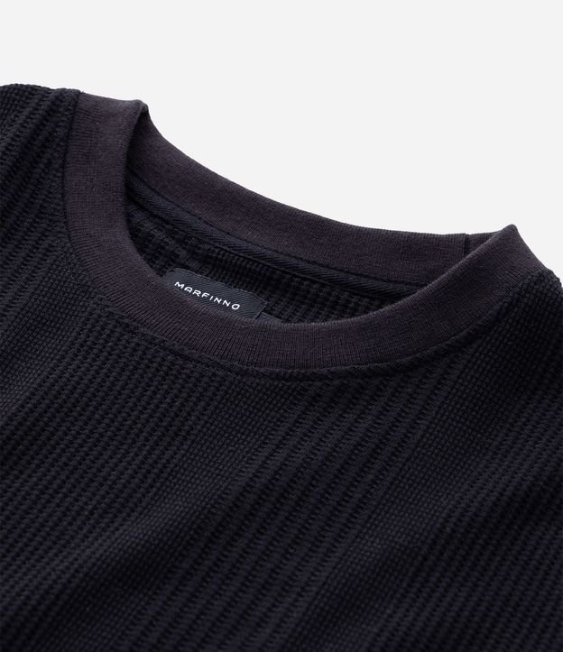 Remera Regular con Cuello Redondo y Textura Vertical 9