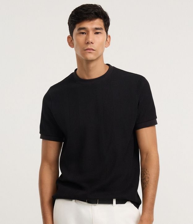 Remera Regular con Cuello Redondo y Textura Vertical