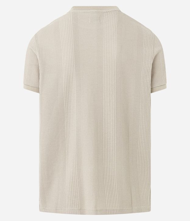 Remera Regular con Cuello Redondo y Textura Vertical 8