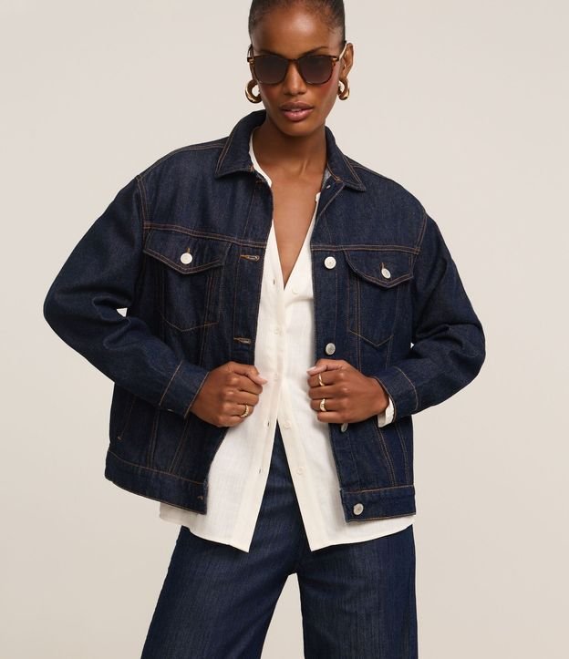Campera Trucker Amplia en Jeans con Bolsillos 4