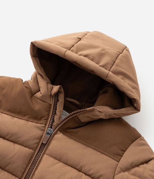Campera Infantil con Capucha y Recorte Texturizado – Talle 1 a 4 años 8