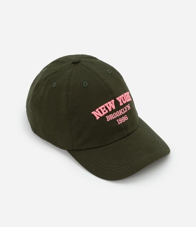 Gorra Aba Curva en Sarga con Bordado New York