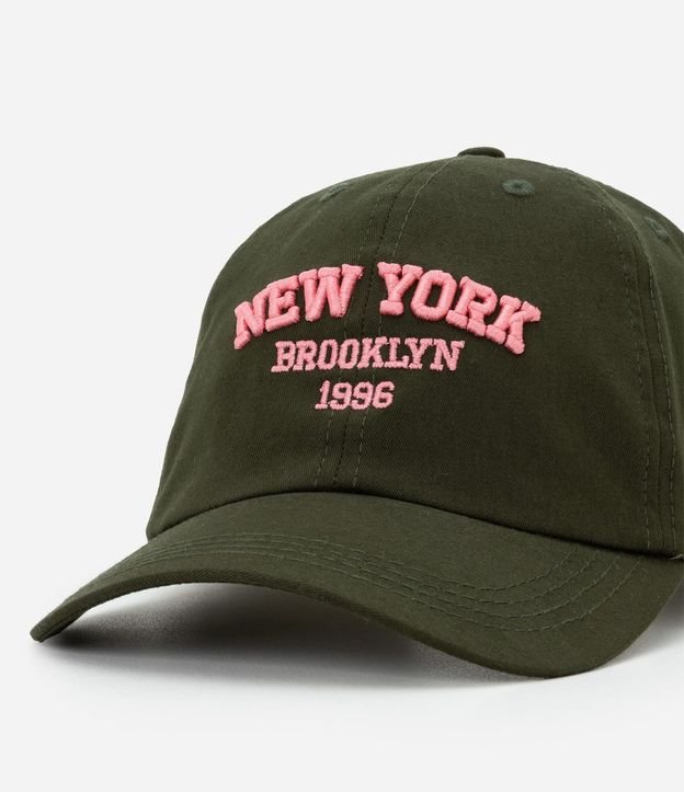 Gorra Aba Curva en Sarga con Bordado New York 5