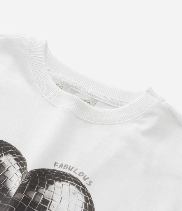 Remera Infantil Overboxy  com Estampa Globo de Corazón y Brillos - Talle 5 a 14 años 4