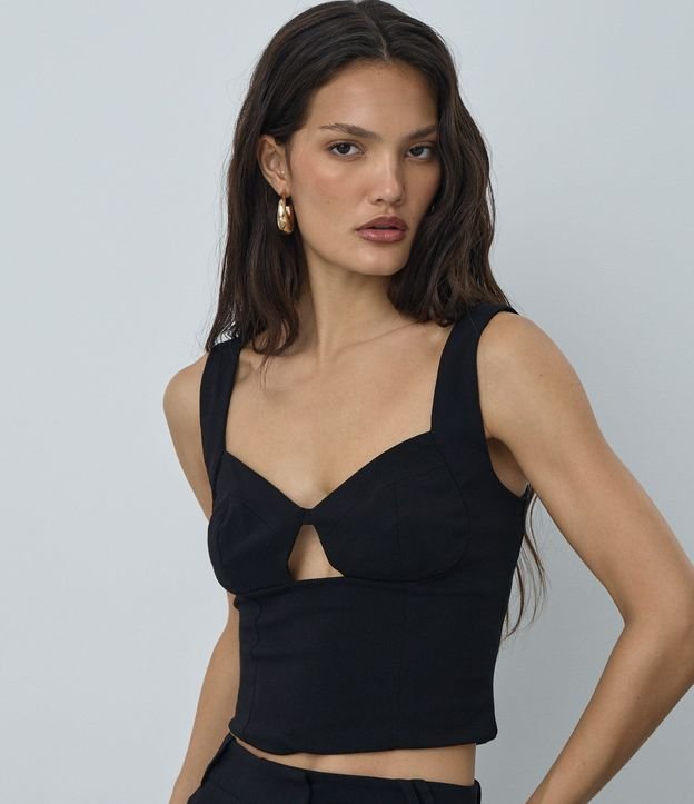 Blusa Cropped Bengalina con Recorte en el Escote 3