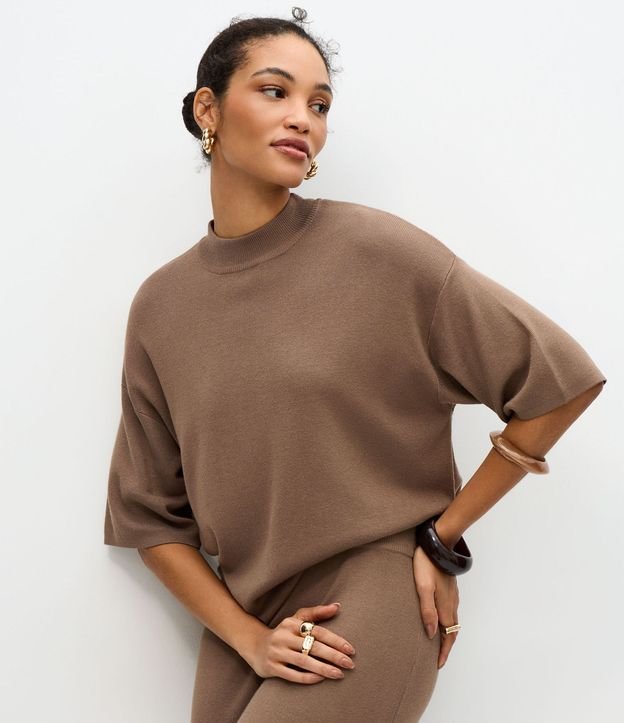 Blusa en Punto con Sisa Deslocada y Manga Amplia