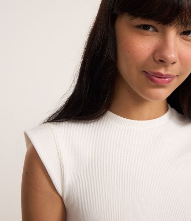 Blusa Acanalada con Sisa Diferenciada 2