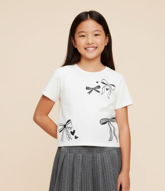 Remera Infantil con Estampa de Lazos - Talle 5 a 14 años