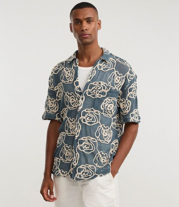 Camisa en Punto con Textura Floral