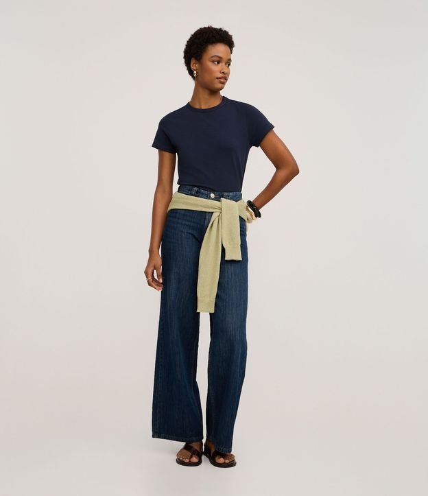 Blusa Slim Básica en Algodón Peruano con Cuello Redondo 2