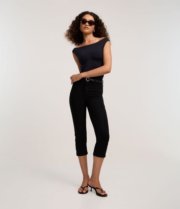 Blusa en Microfibra con Escote Canoa 2
