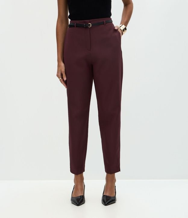 Pantalón Carrot Sastrería en Crepé con Cinturón Fino 3