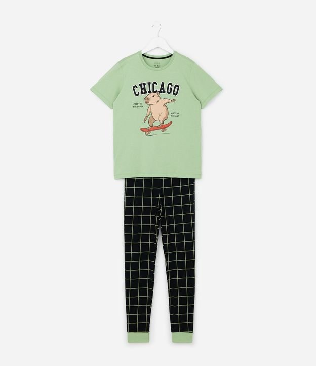 Pijama Largo Infantil con Estampa de Cuadros y Carpincho Skatista - Talle 5 a 14 años 1