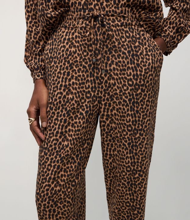 Pantalón Fluído Sastre en Crepé Animal Print 4
