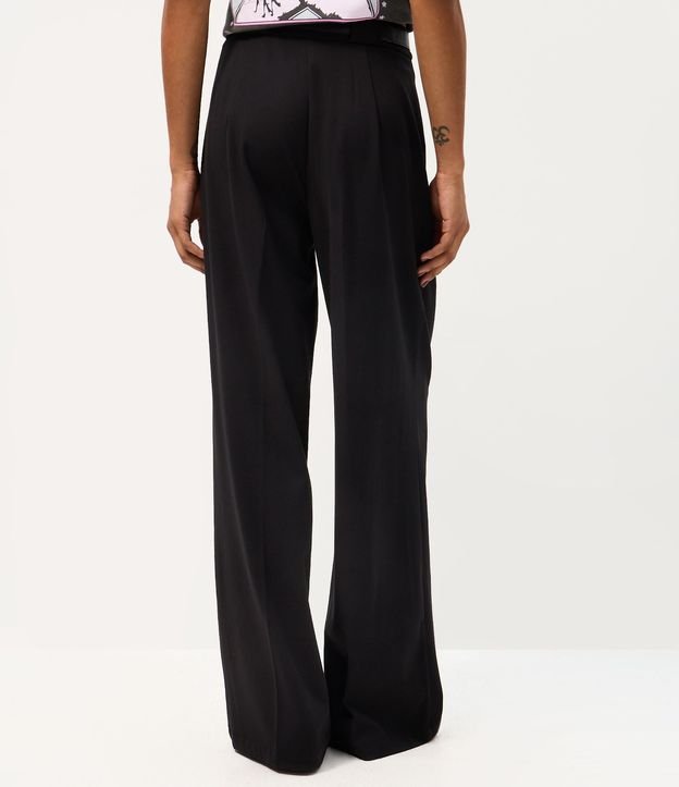 Pantalón Pantalona en Sastrería con Cinturón 4