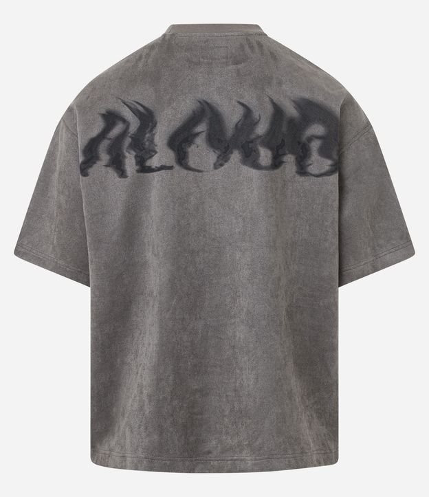Remera Oversized en Media Malla con Estampa Lettering y Bordado 7
