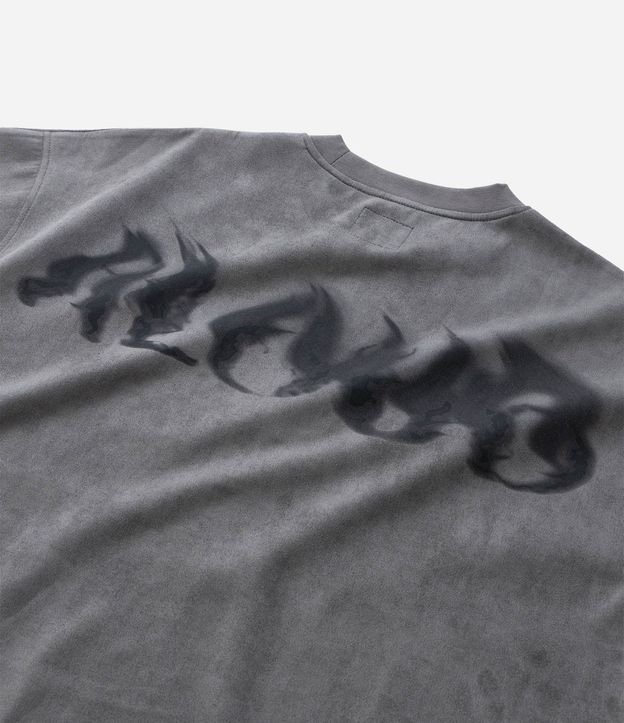 Remera Oversized en Media Malla con Estampa Lettering y Bordado 10