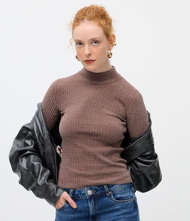 Blusa Slim Texturizada con Cuello Alto y Manga Larga