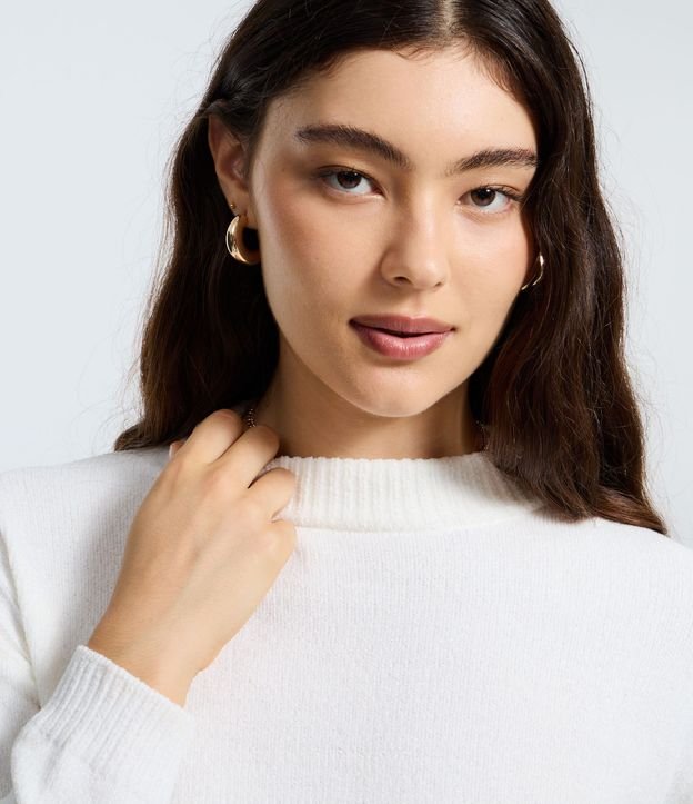 Blusa Slim en Punto Chenille con Cuello Redondo 3