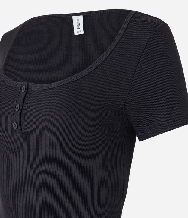 Blusa en Rib con Botones en el Escote 7
